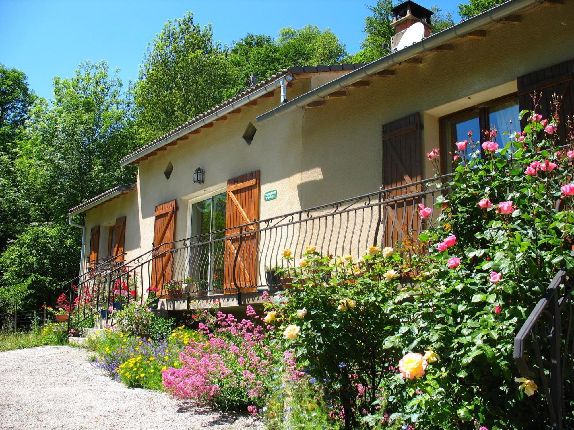 Le Moulin Du Barthas Bed & Breakfast Montredon-Labessonnie Exterior photo